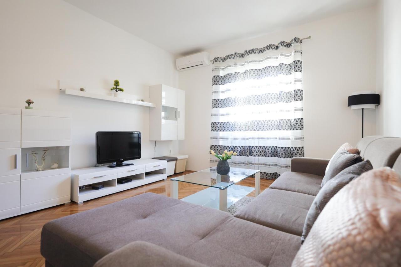 Zara City Center Appartement Buitenkant foto