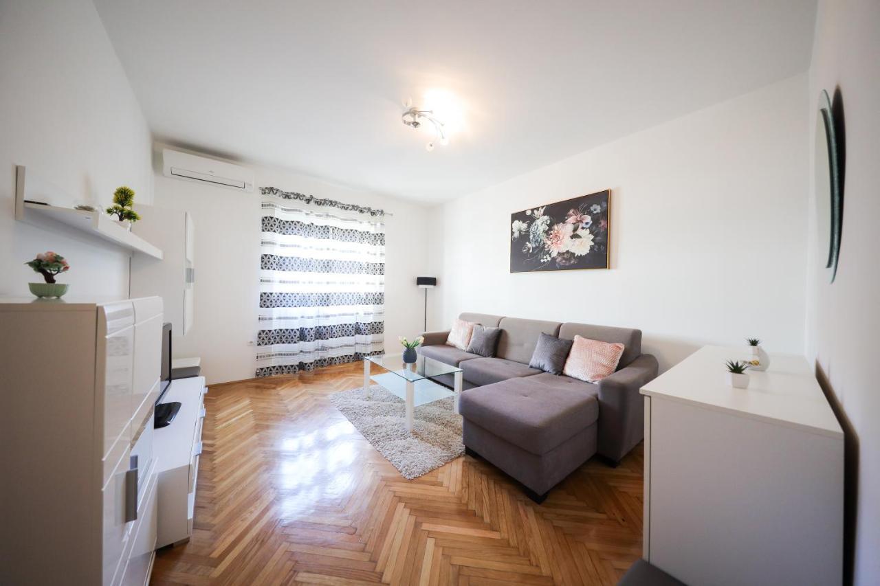 Zara City Center Appartement Buitenkant foto
